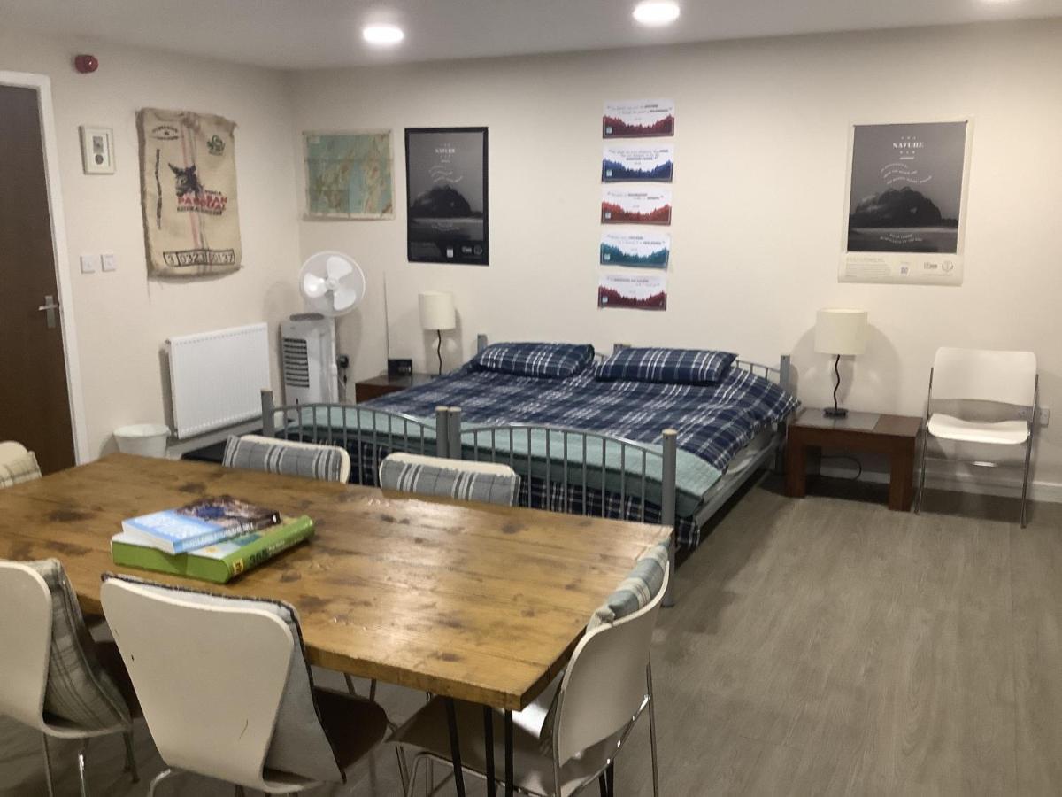 The Attic At Edenmill Hostel Blanefield Bilik gambar